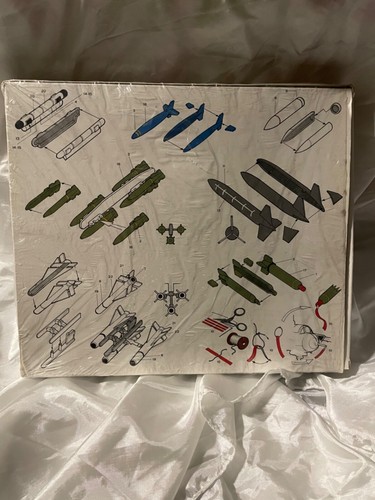 Aircraft weapons model kit - weapons,