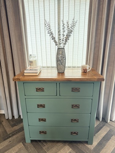 Chest drawers solid - of, oak