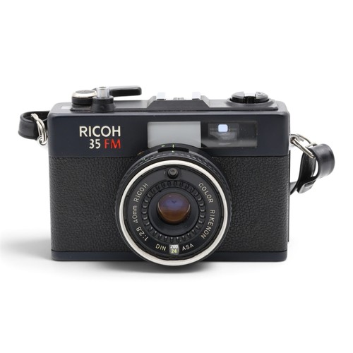 Ricoh 35mm half frame - half,