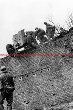 F029357 German Recruits Pull