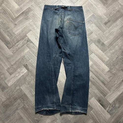 Levis engineered twisted - levis,