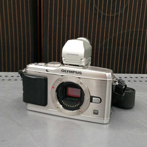 Olympus mirrorless camera - e-p3,