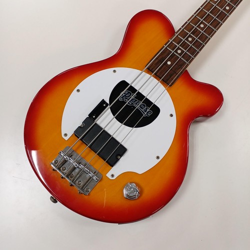 Pignose travel guitar pgb 200 - pignose,