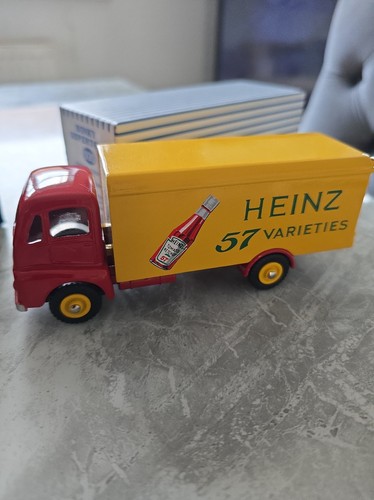 Dinky toys atlas editions - atlas,