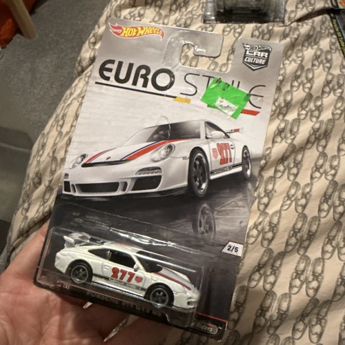 Hot wheels premium - hot, euro
