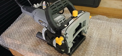 Biscuit jointer 240v - biscuit,