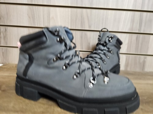 Explorer walking boots - s,