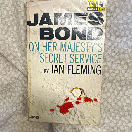 James bond her majesty s - bond, majesty's