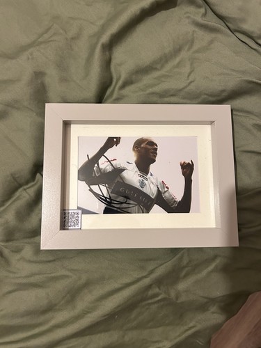 Signed bobby zamora - signed,