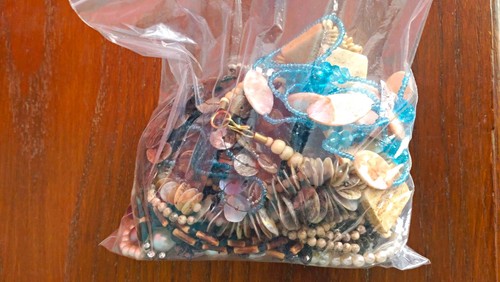 Mistery bag broken - of,
