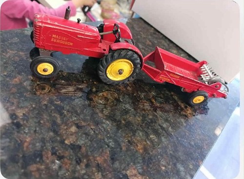 Massey ferguson diecast - ferguson,