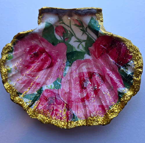 Unmarked shell ornament pink - unmarked,