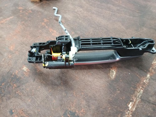Suzuki vitara door handle - suzuki, mk4