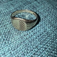 9ct Gold Signet Ring 5.7g  Vintage Fully Hallmarked Mens 9k 375 gold. 