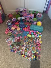 Hatchimals Large Bundle Playsets & Figures with Accessories