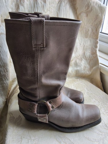 Brown leather cowboy boots - leather,