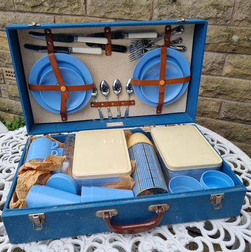 Coracle vintage picnic set