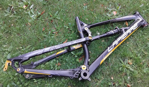 Mountain bike full - mountain,