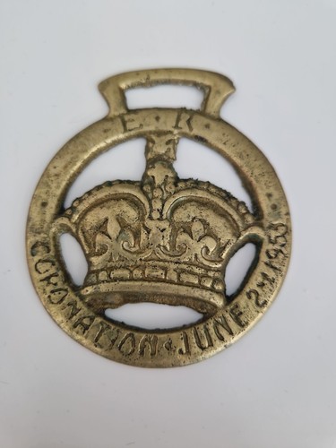 Queen elizabeth r - queen, ii