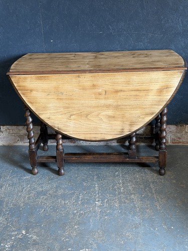 Vintage oak dining table - oak,