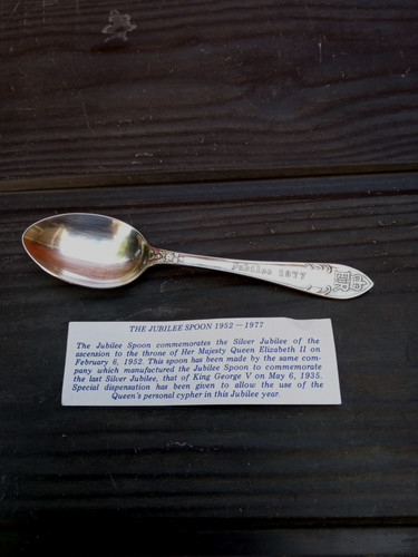 Queen elizabeth silver - queen, ii