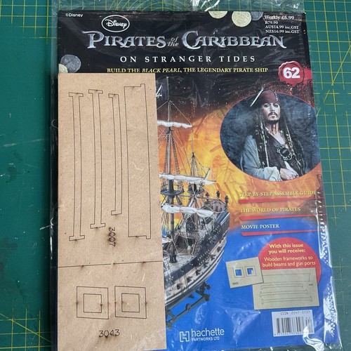 Hachette build the pirates - build,