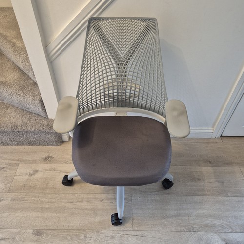 Herman miller sayl - miller, office