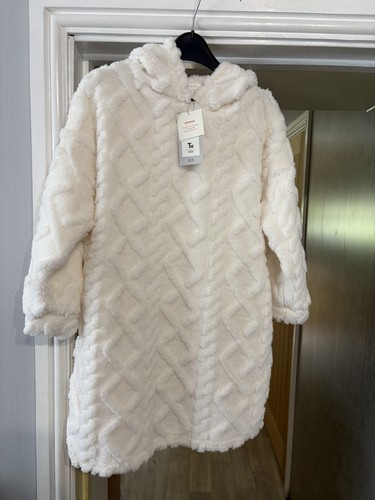Girls cream sleepwear tu - 7-8,