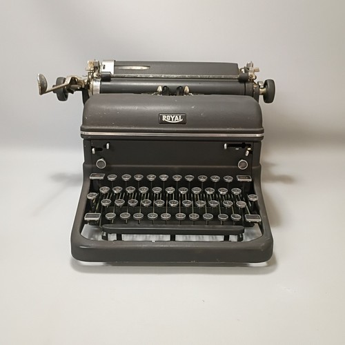 Vintage 1940s royal - vintage,