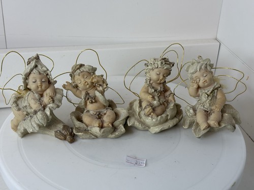 Set unbranded resin - of,