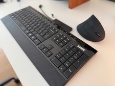 Anker Keyboard, Ergonomic Vertical Mouse, Mousemat plus USBA multi-port hub