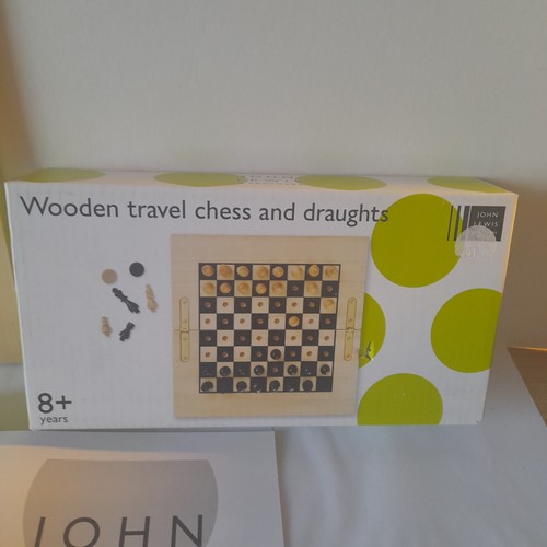 Chess set with - box, brand