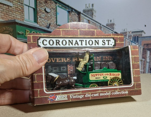Coronation street newton - coronation,