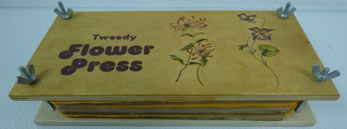 Vintage tweedy wooden flower - vintage,