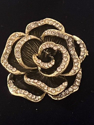 Beautiful rose brooch silver - rose,