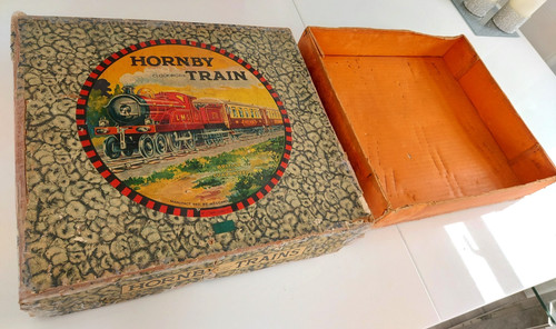 Gauge hornby clockwork train - o,