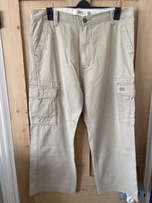 Levi’s Cargo Pants W38 L30 - (actual W39 L27.5)