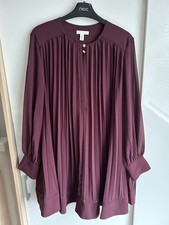 H & M pleated ladies short dress burgundy size M lovely gold buttons
