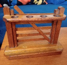 VINTAGE OAK GATE PIPE STAND HOLDER FOR FOUR PIPES ANTIQUE