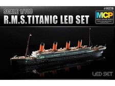 Academy 700 scale rms - 1/700,