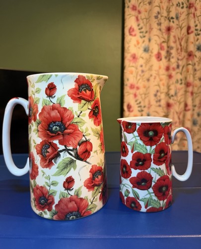 Set poppy jugs - of,