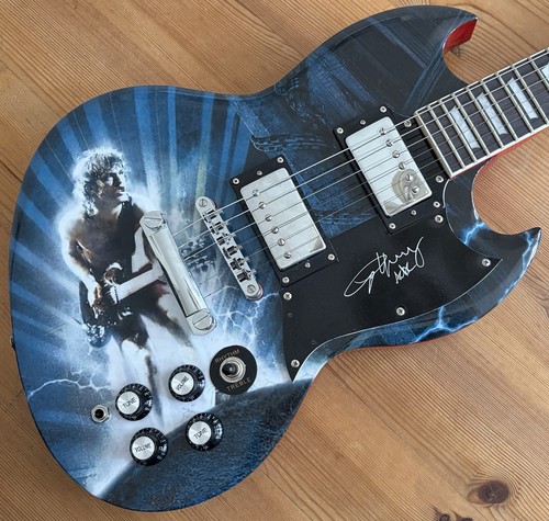 Ballbreaker signed - -,