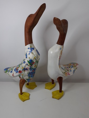 Pair wooden ducks hand - wooden,