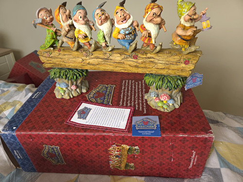 Disney traditions seven dwarfs - disney,
