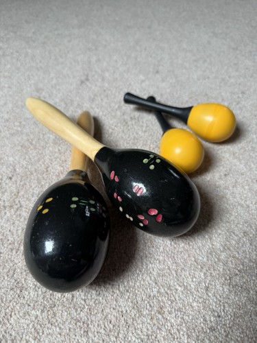 Two pairs maracas - two, –