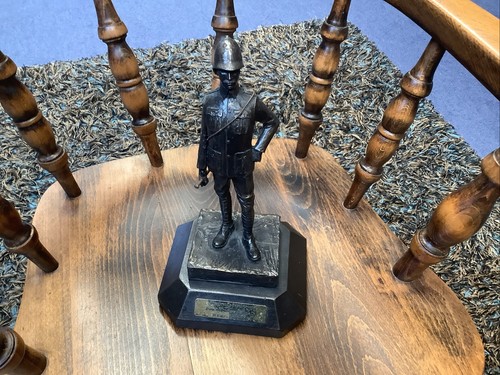 Military sculpture - military,