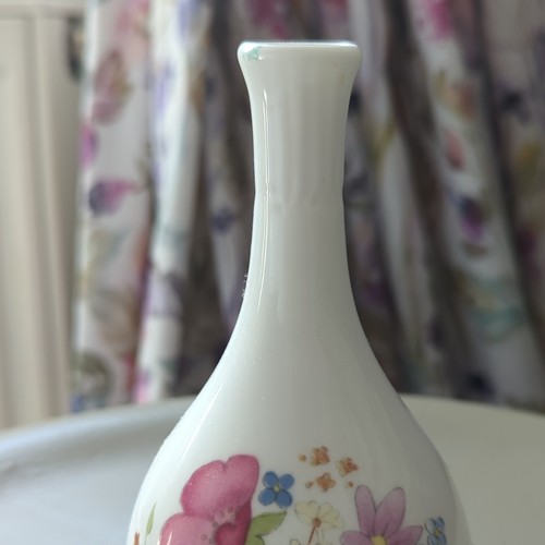 Wedgwood bone china bud vase - bone,