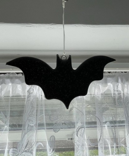 Black bat hanging witchy - black,