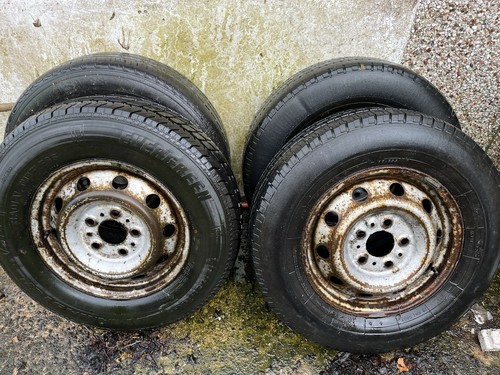 Van tyres with - 4x,
