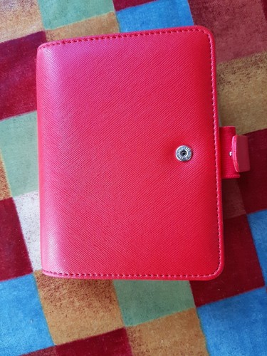 Filofax saffiano red appears - red,